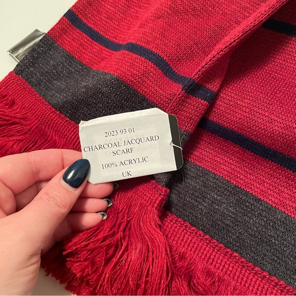 Dr. Martens scarf acrylic charcoal jacquard red - Picture 2 of 5